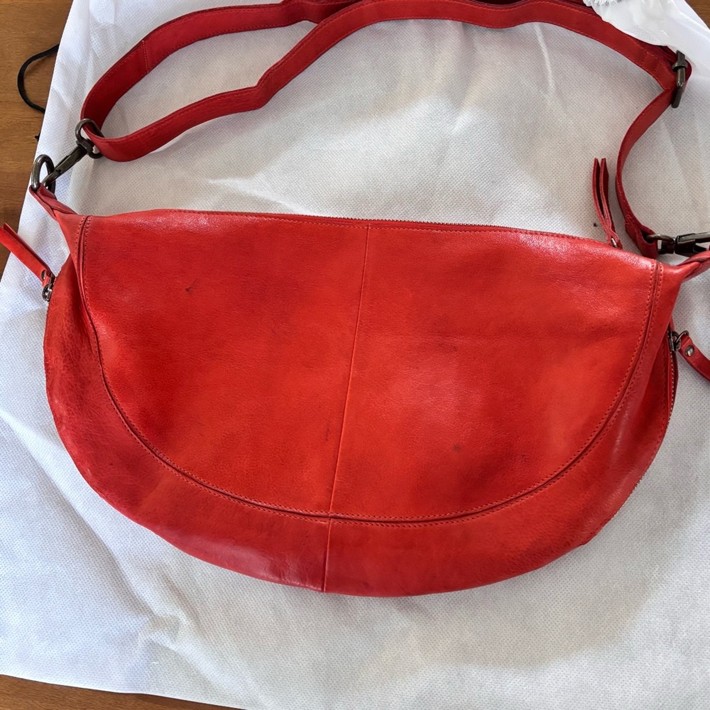Latico Leathers Callie Sling bag in Red Leather Great Condition